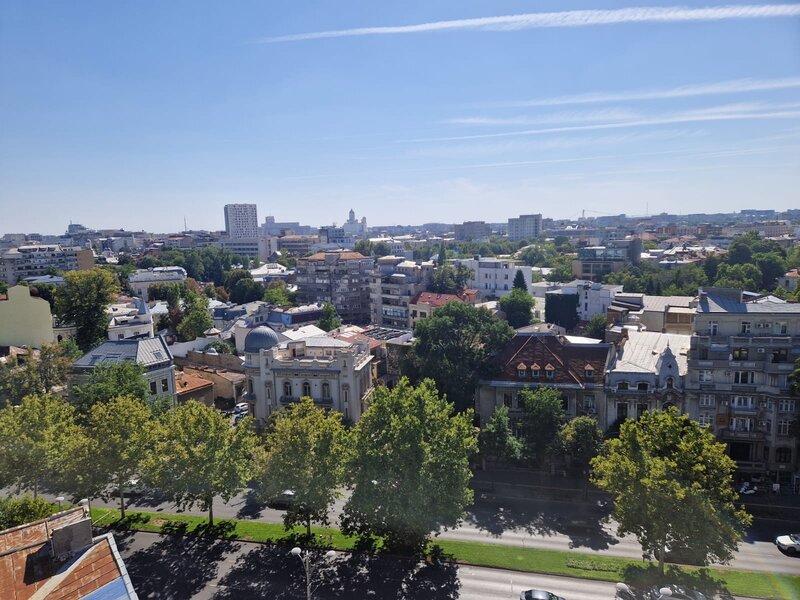 Piata Romana, Povernei, stradal,