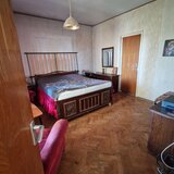 Piata Romana, Povernei, stradal